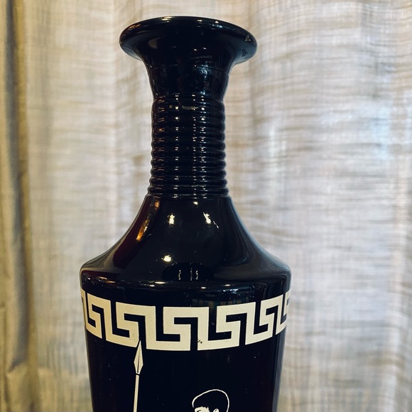 Vintage Jim Beam collectible black glass whiskey decanter - Picture 3 of 9